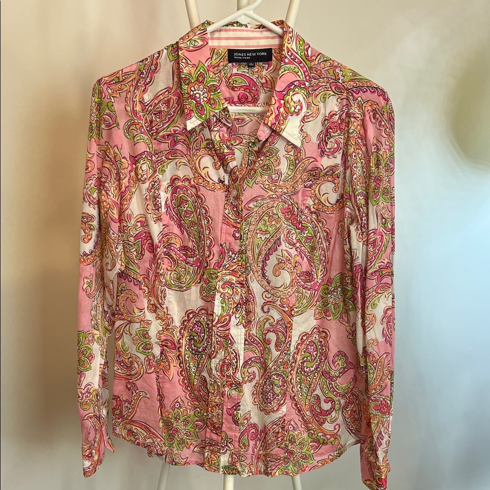 Jones New York Pink and Green Paisley Button-Down Shirt blouse